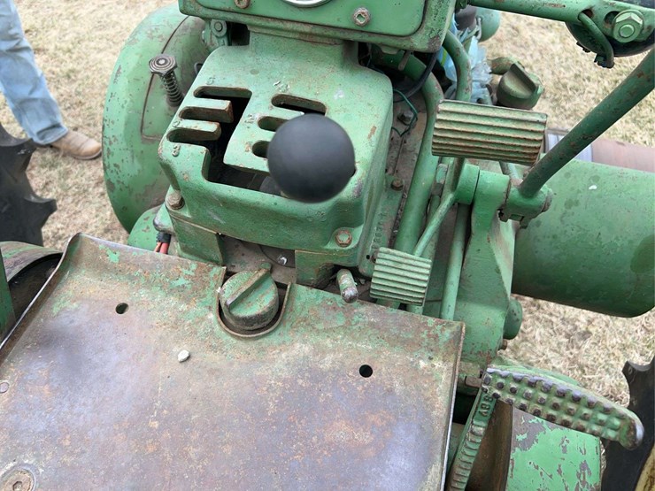 john-deere-520-image-45
