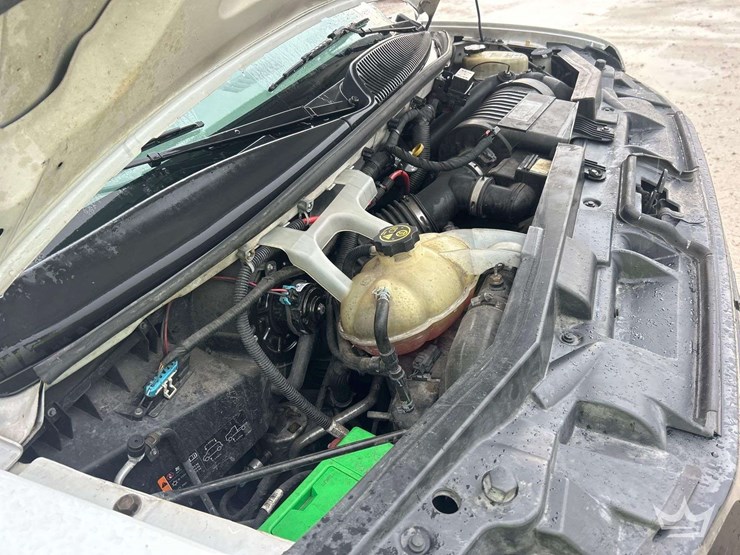 2017-chevrolet-express-2500-image-9