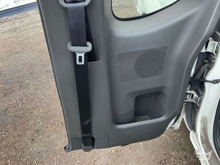 2018-nissan-frontier-image-27