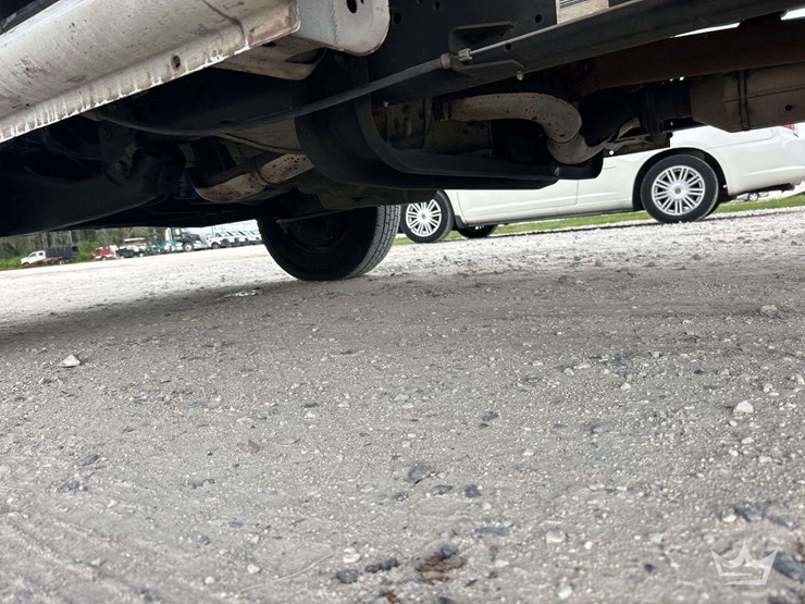 2012-ford-e450-image-25