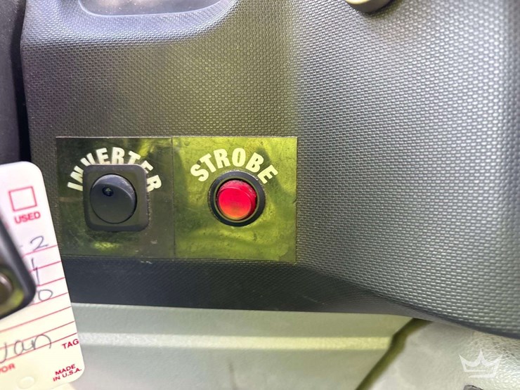 2011-ford-e250-image-31