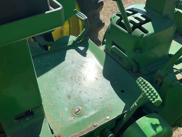 john-deere-model-b-image-44