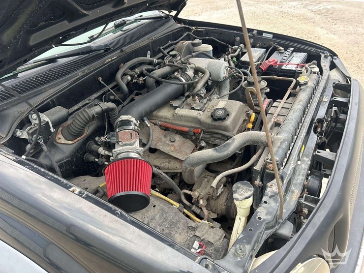 2002-toyota-tacoma-image-9
