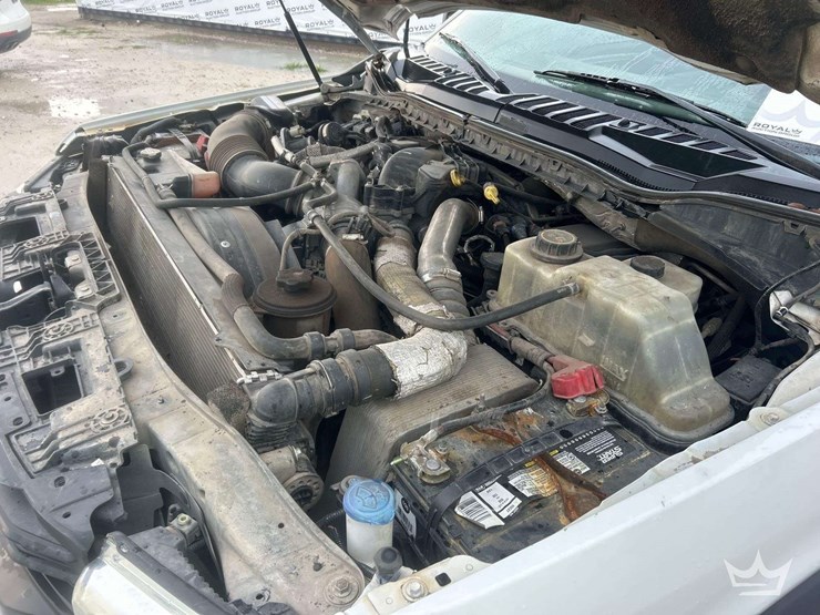 2017-ford-f550-image-8