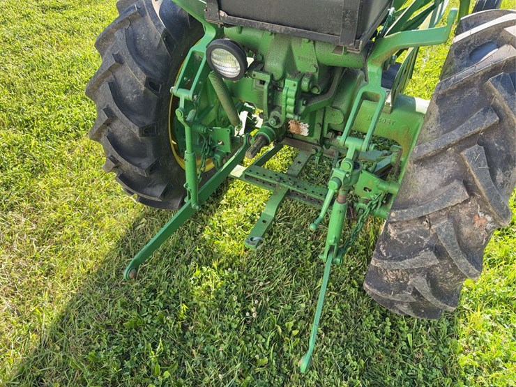 john-deere-320s-image-16