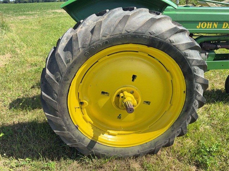 john-deere-model-b-image-10