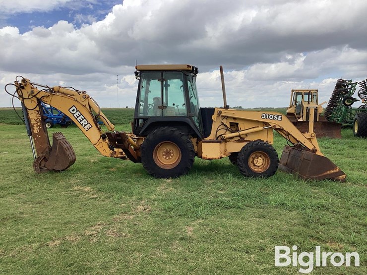 2000-deere-310se-image-4