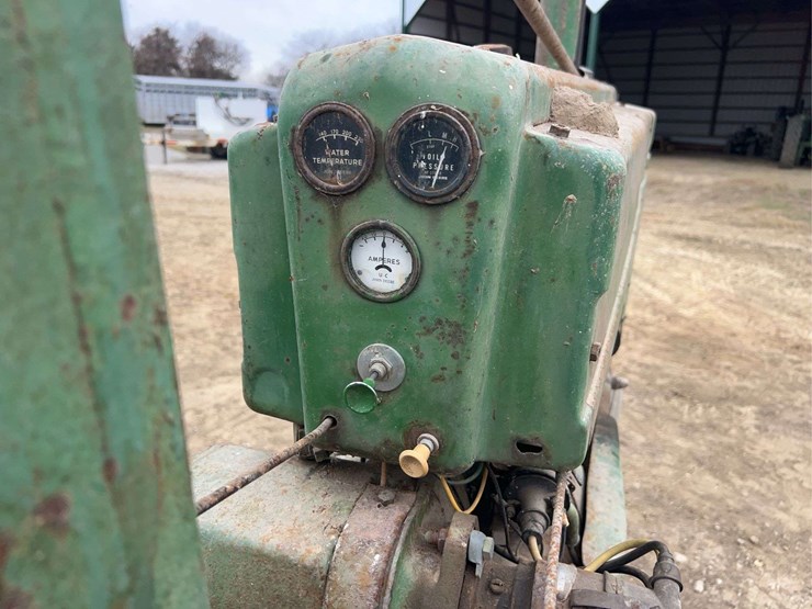 john-deere-model-b-image-38