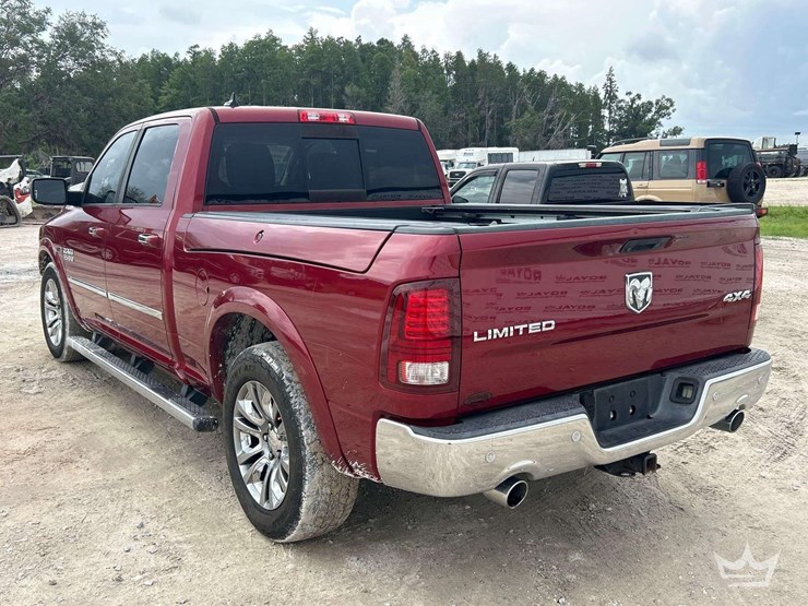 2015-dodge-1500-image-4