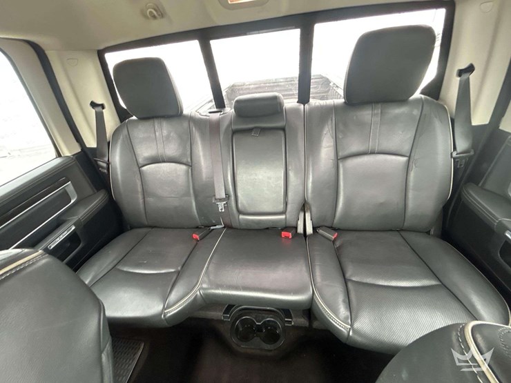 2015-dodge-1500-image-22
