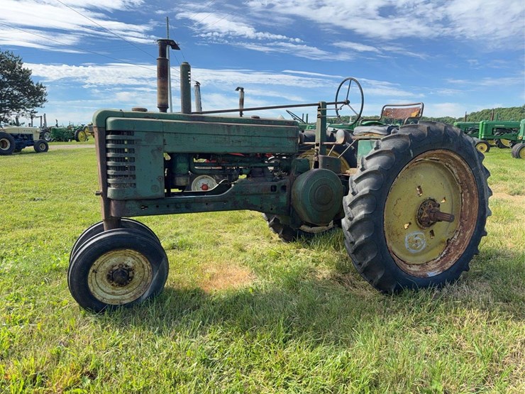 john-deere-model-b-image-3