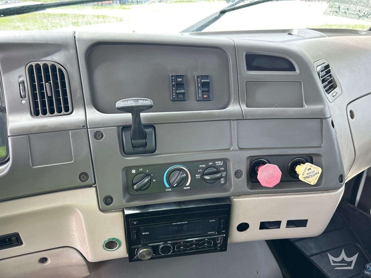 2003-sterling-l9500-image-20