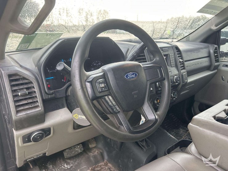 2017-ford-f550-image-11
