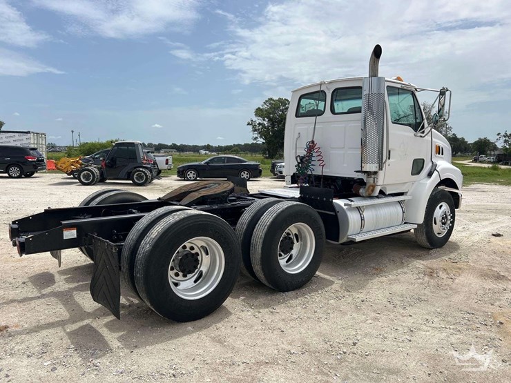 2003-sterling-l9500-image-3