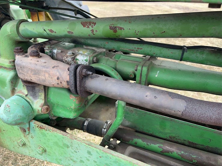 john-deere-520-image-22