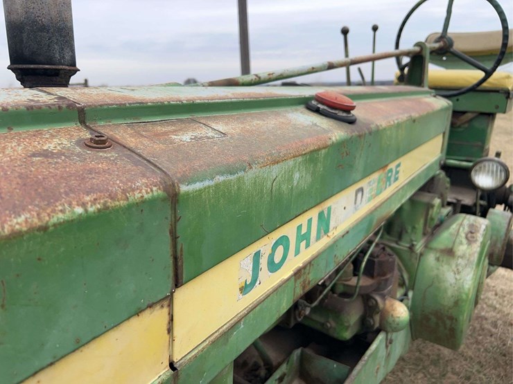 john-deere-520-image-12