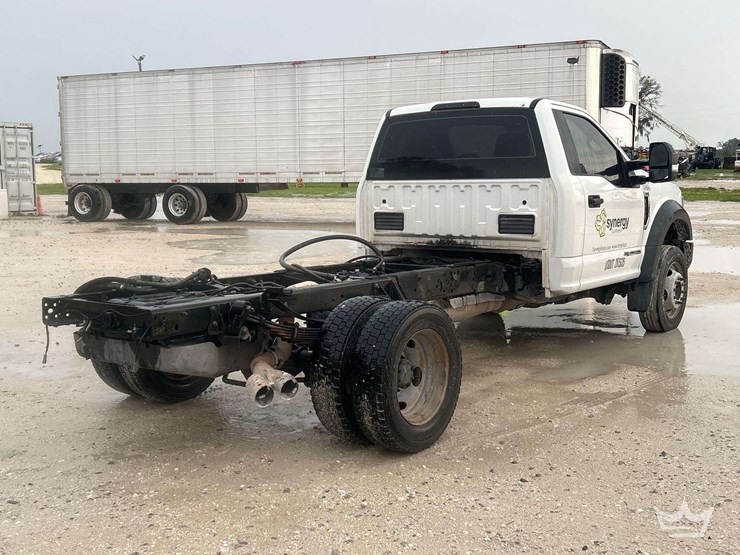 2017-ford-f550-image-3