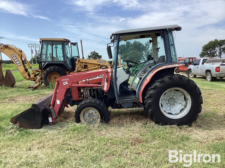 massey-ferguson-1525-image-8