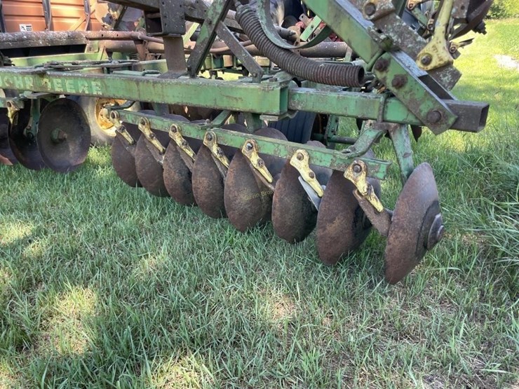 john-deere-110-image-12