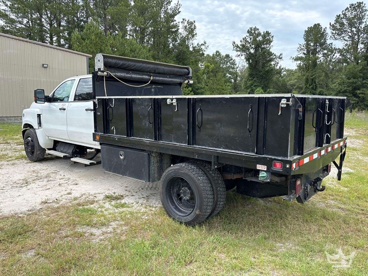2022-chevrolet-silverado-6500hd-image-4