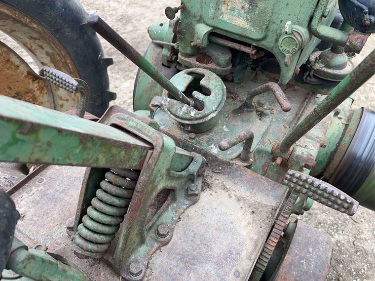 john-deere-model-b-image-39