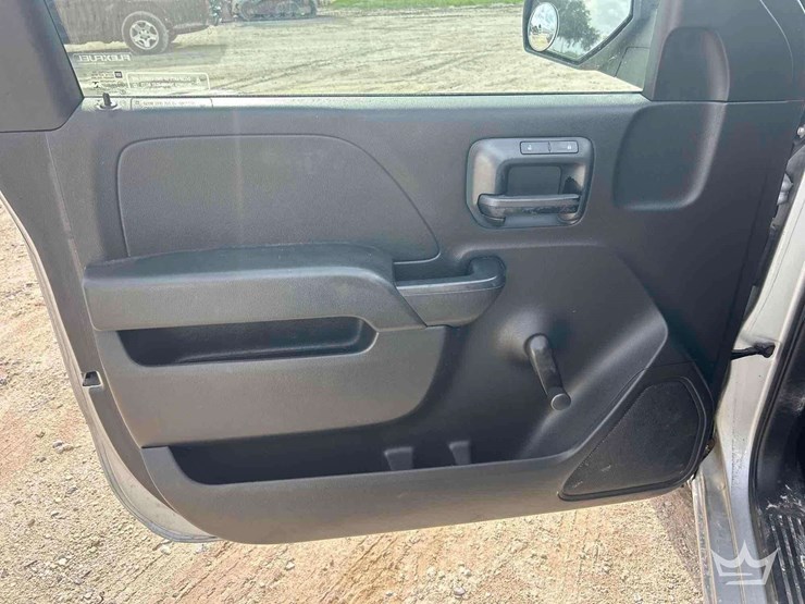 2015-chevrolet-silverado-1500-image-17