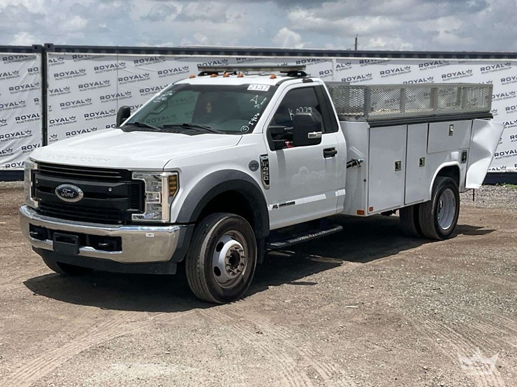 2019-ford-f450-image-1
