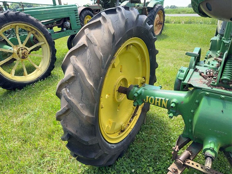 john-deere-model-b-image-11