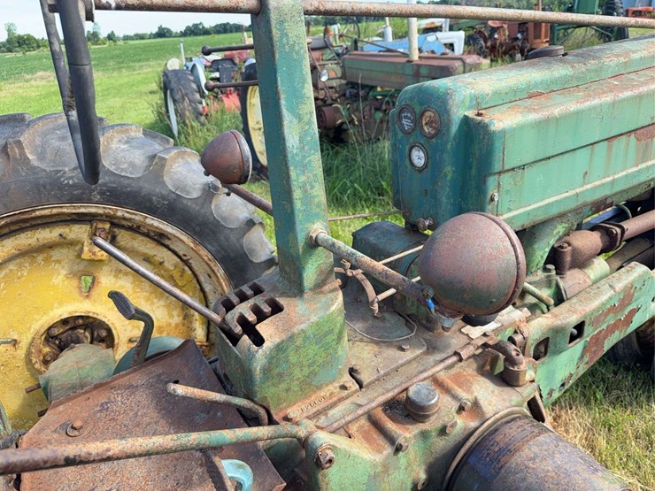 john-deere-model-b-image-16