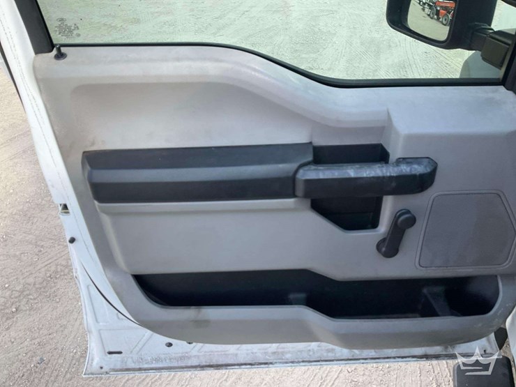 2017-ford-f450-image-12