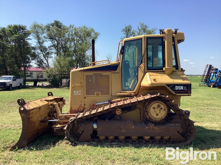 2006-caterpillar-d5n-xl-image-8