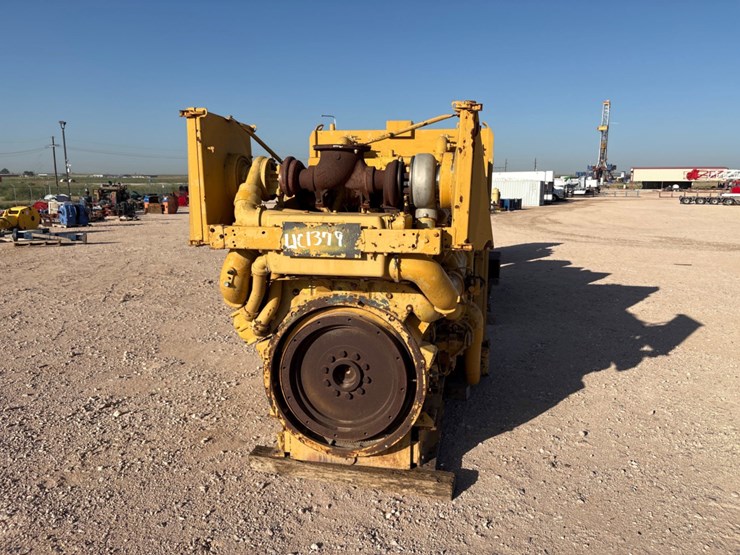 caterpillar-d379-image-4