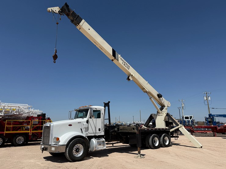 2010-peterbilt-367-image-1
