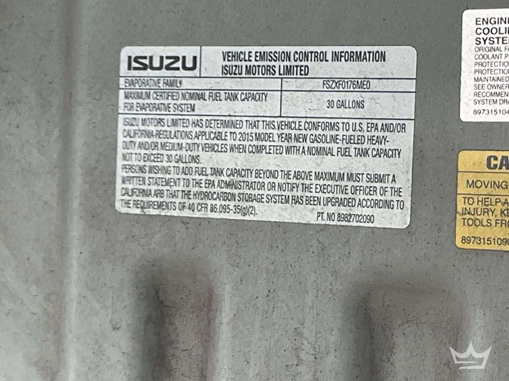 2015-isuzu-npr-image-8