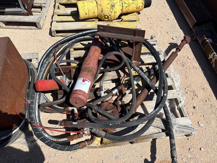 (3-pallets)-w/-26”-x-24”-x-16”-hydraulic-oil-tank,-hydraulic-pump,-hoses,-hyd-jack,-breaker-box,-etc.-image-1