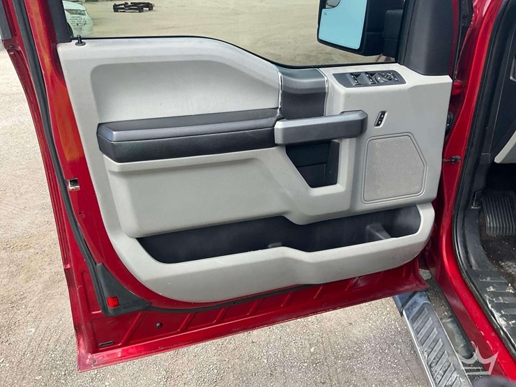 2015-ford-f150-image-11