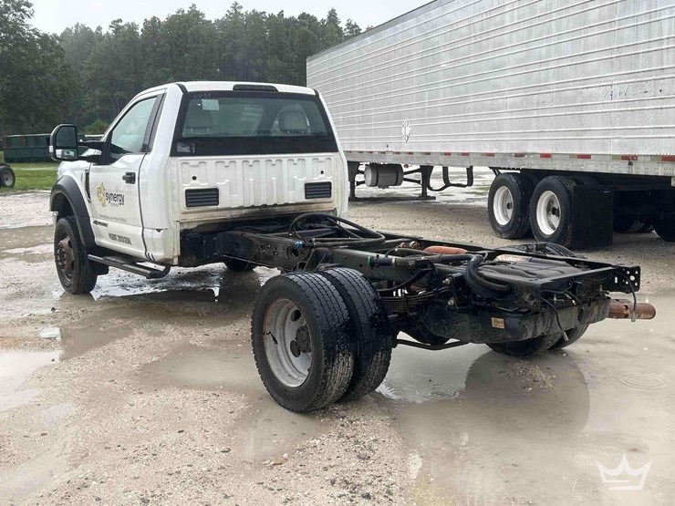 2017-ford-f550-image-27