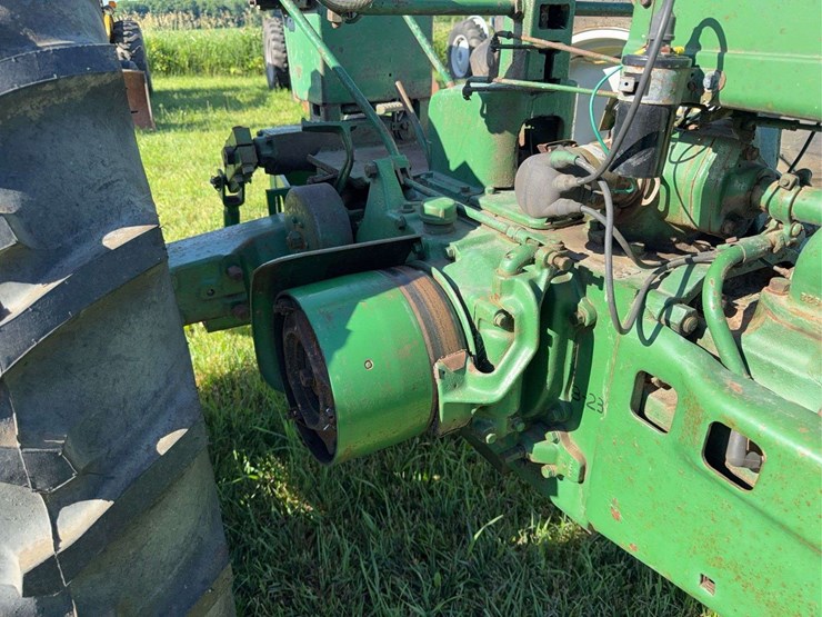john-deere-model-b-image-14