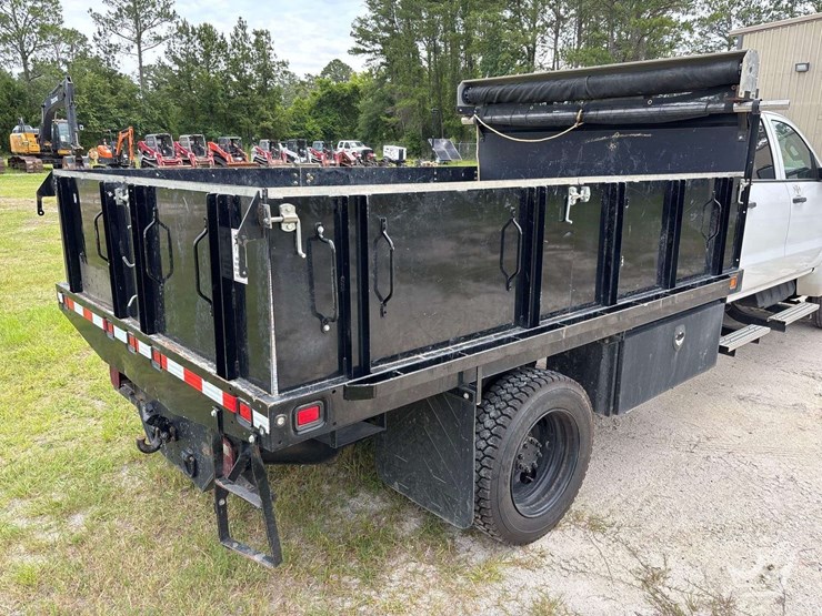 2022-chevrolet-silverado-6500hd-image-12