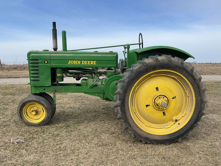 john-deere-model-b-image-2