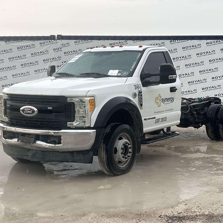 2017 FORD F550