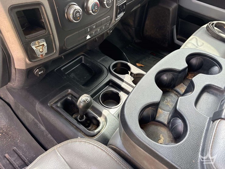 2018-dodge-3500-image-18