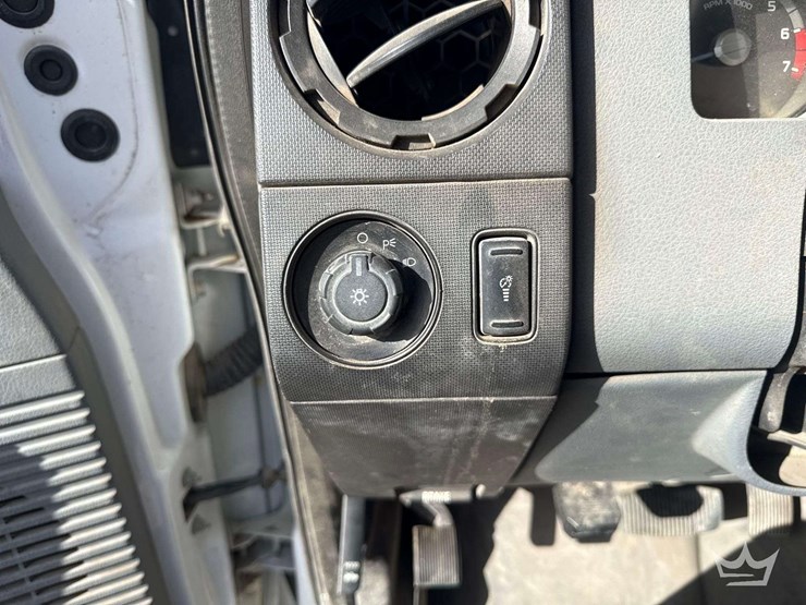 2013-ford-f250-image-24