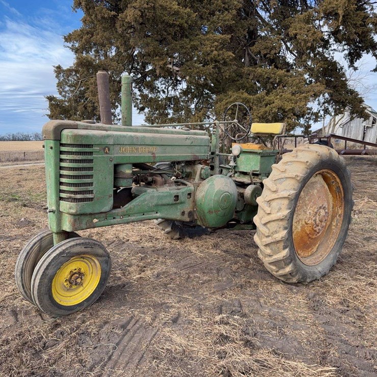JOHN DEERE A