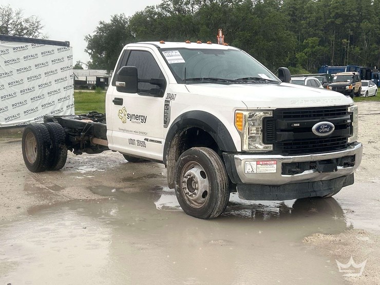 2017-ford-f550-image-2