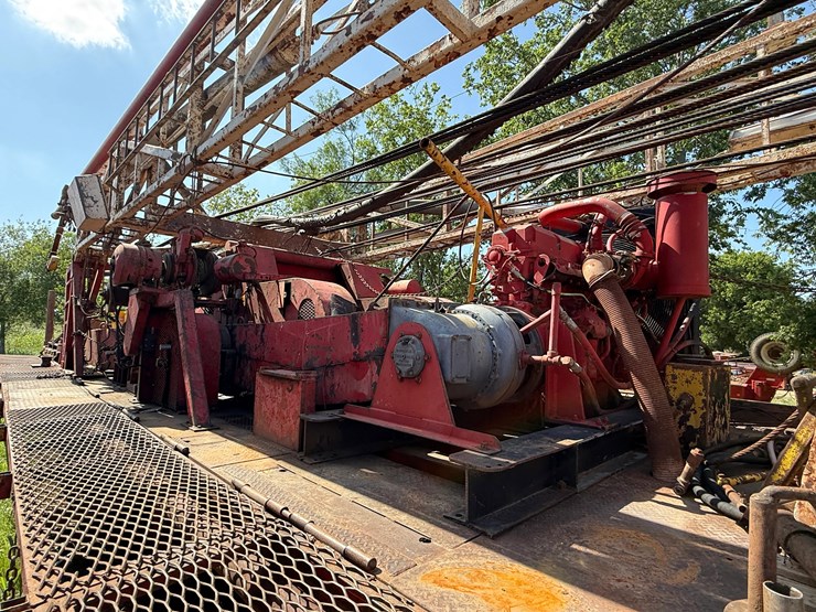 1981-wichtex-dd-75’-x-280k-lbs-300-hp-5,000’-trailer-mtd-drilling-rig-image-10