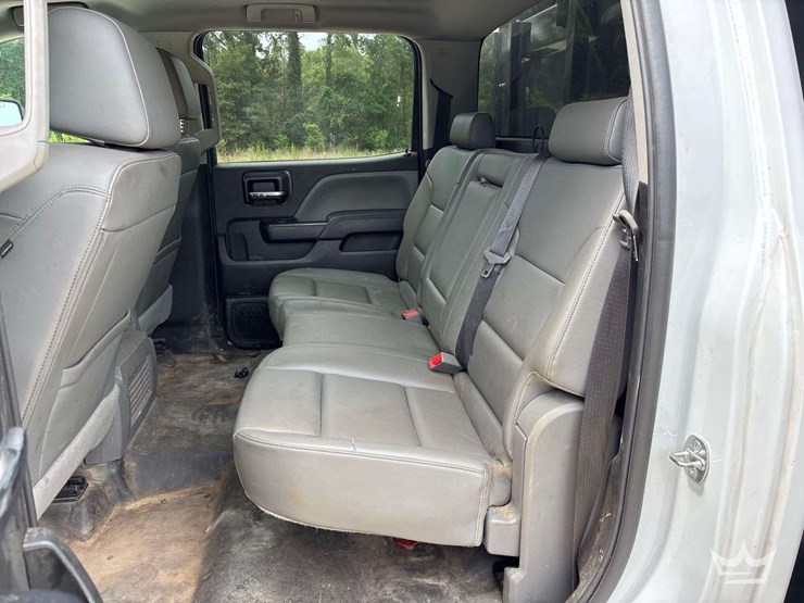 2022-chevrolet-silverado-6500hd-image-45