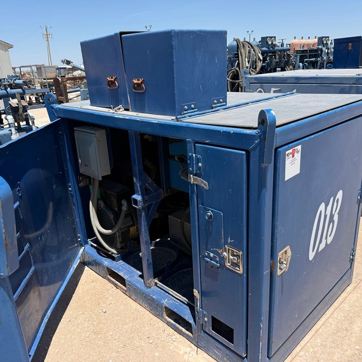 SELF CONTAINED 20K WP GREASE INJECTION UNIT COMBO P/B 8.4-KW ISUZU DIESEL GENERATOR