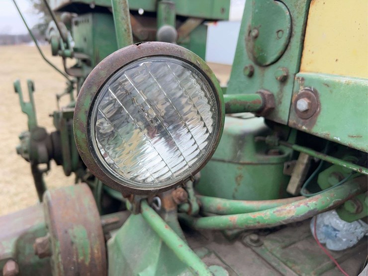 john-deere-520-image-27