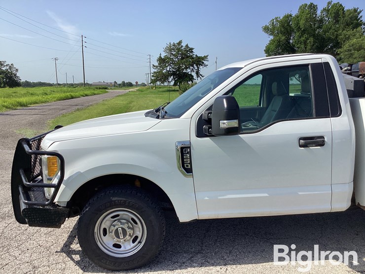 2017-ford-f250-xl-image-10